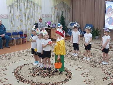 ОБЩЕЕ РОДИТЕЛЬСКОЕ СОБРАНИЕ БЕЗОПАСНОСТЬ РЕБЕНКА В НАШИХ РУКАХ